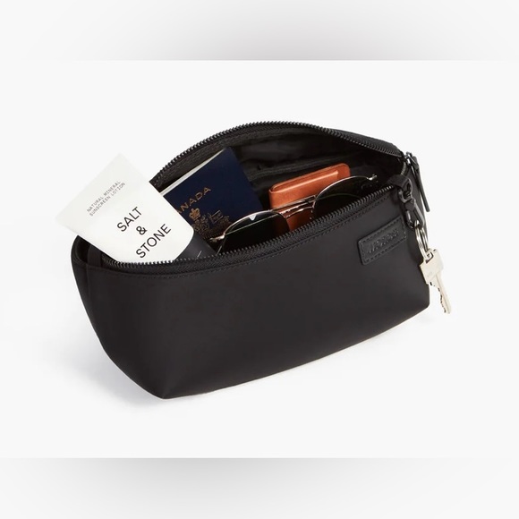 NWOT - Monos Metro Sling in Black Nylon - Picture 2 of 8